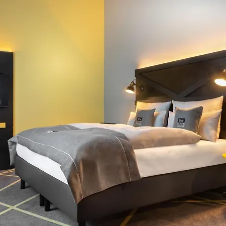 - The Niu, Fury Messe By Ihg מלון