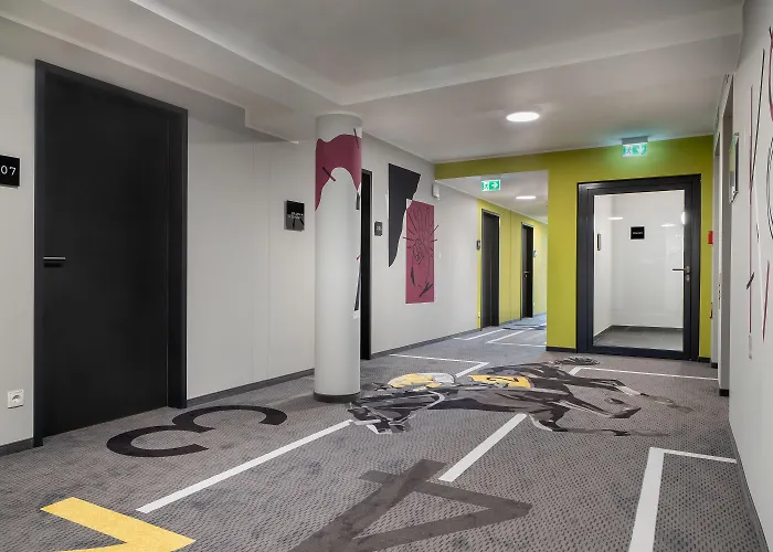 - The Niu, Fury Messe By Ihg
