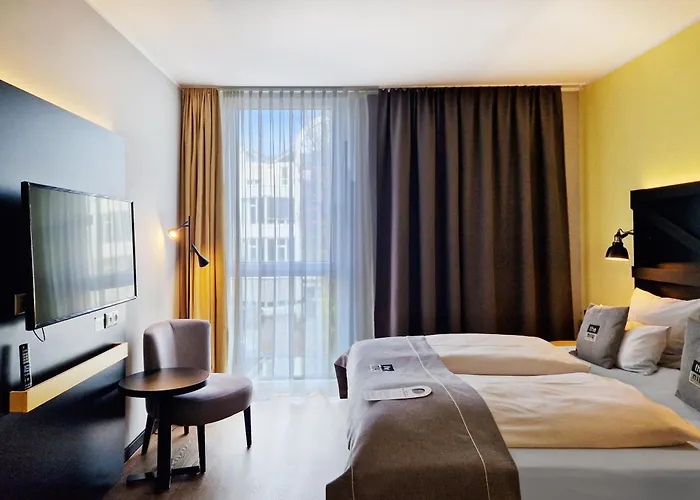 - The Niu, Fury Messe By Ihg 3*