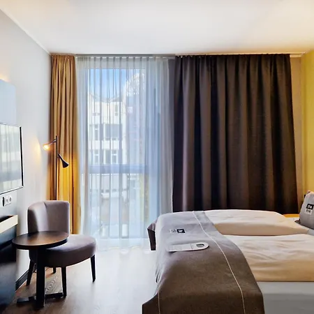 - The Niu, Fury Messe By Ihg 3*