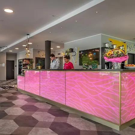 - The Niu, Fury Messe By Ihg Szálloda Aschheim