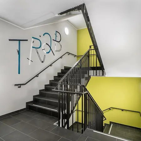 - The Niu, Fury Messe By Ihg 3*