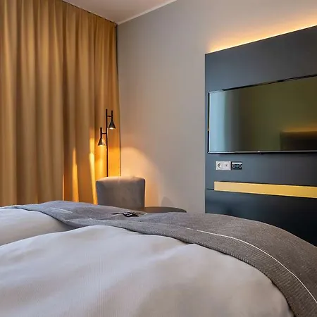 - The Niu, Fury Messe By Ihg
